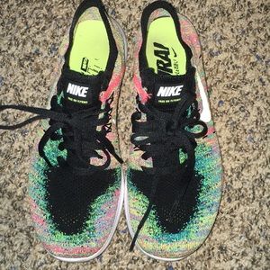 Nike - Women’s Nike Free RN Flyknit